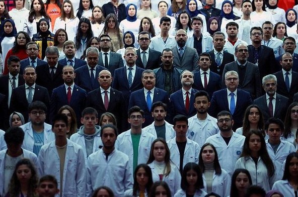 Bakan Koca'dan 'atama' açıklaması: İlk etapta 42 bin 500 kişi alacağız